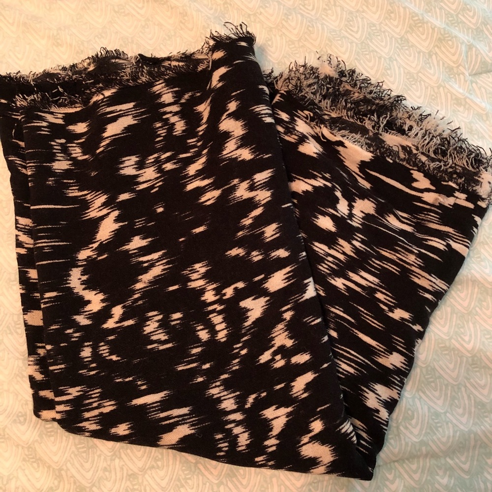 NWOT Infinity Scarf